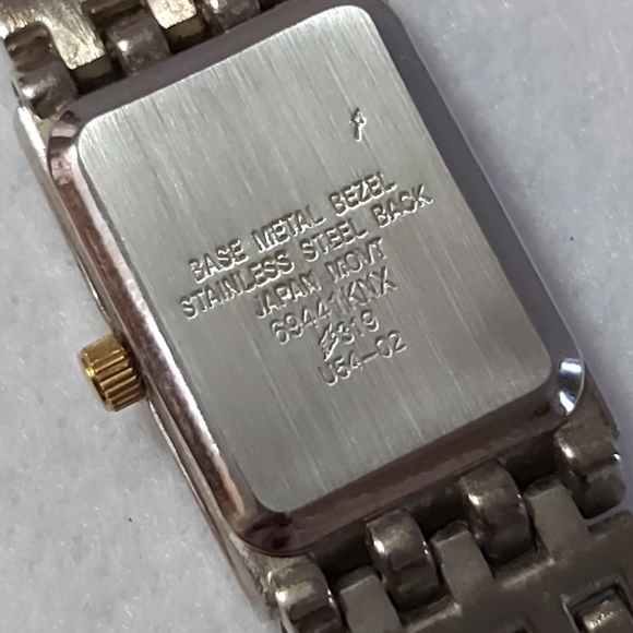 Jaclyn Smith Quartz Ladies Watch - Picture 3 of 8